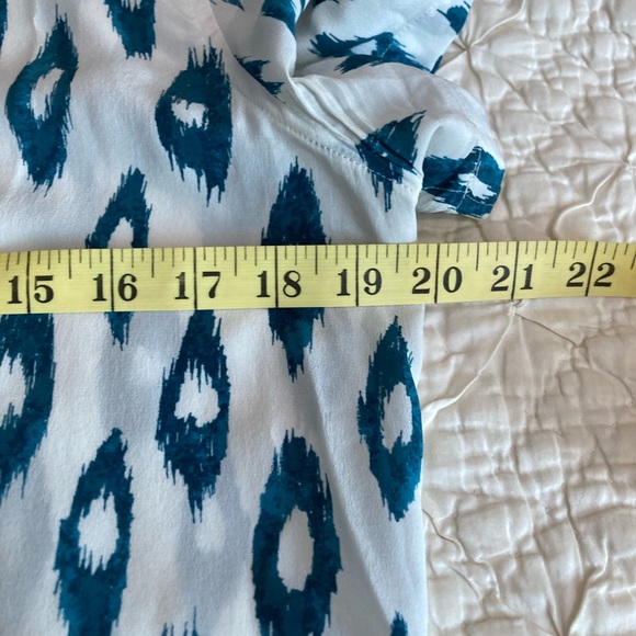 Equipment Riley top M EUC - Picture 5 of 6